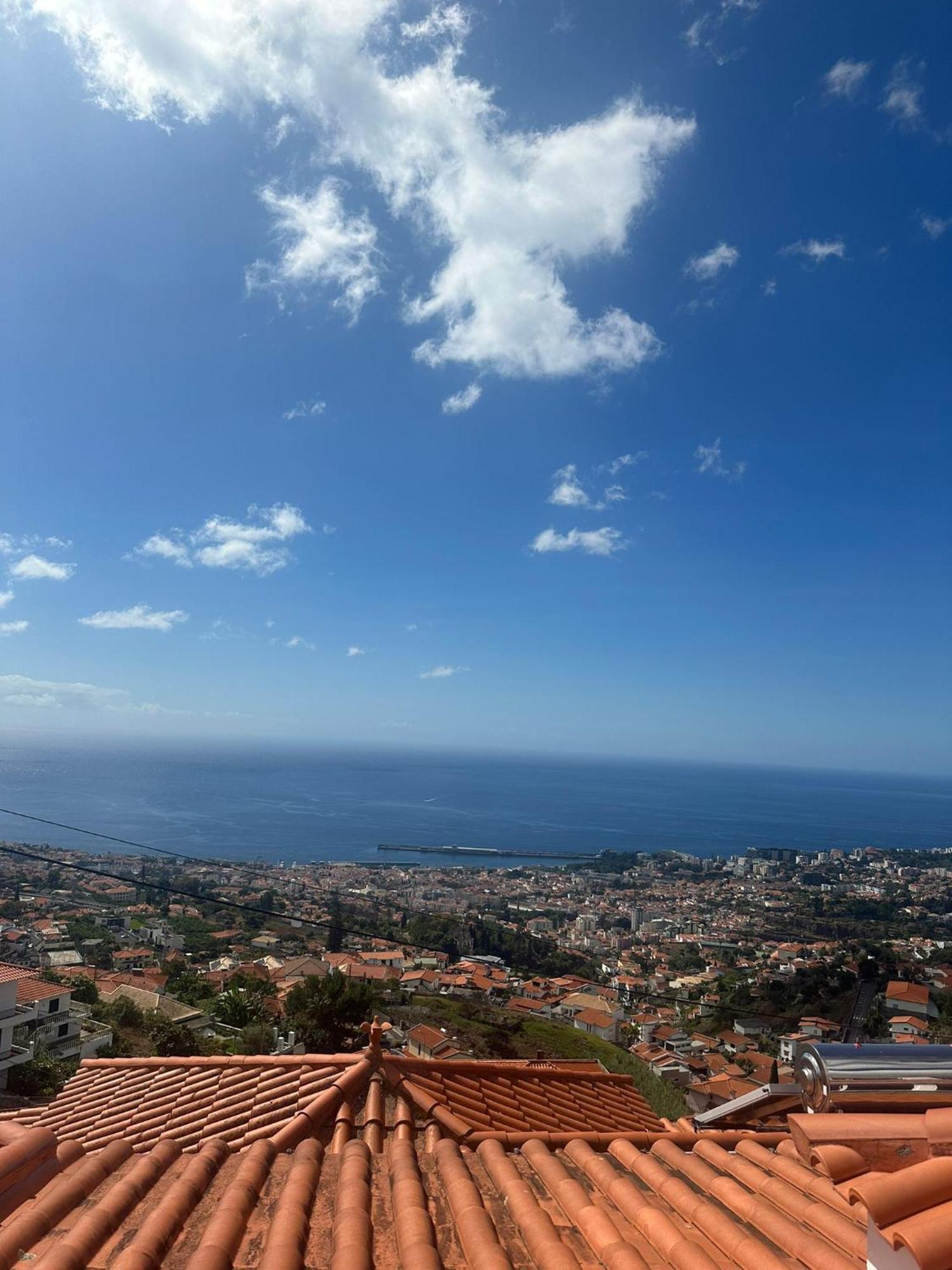 Villa The Hill View House à Funchal  Extérieur photo