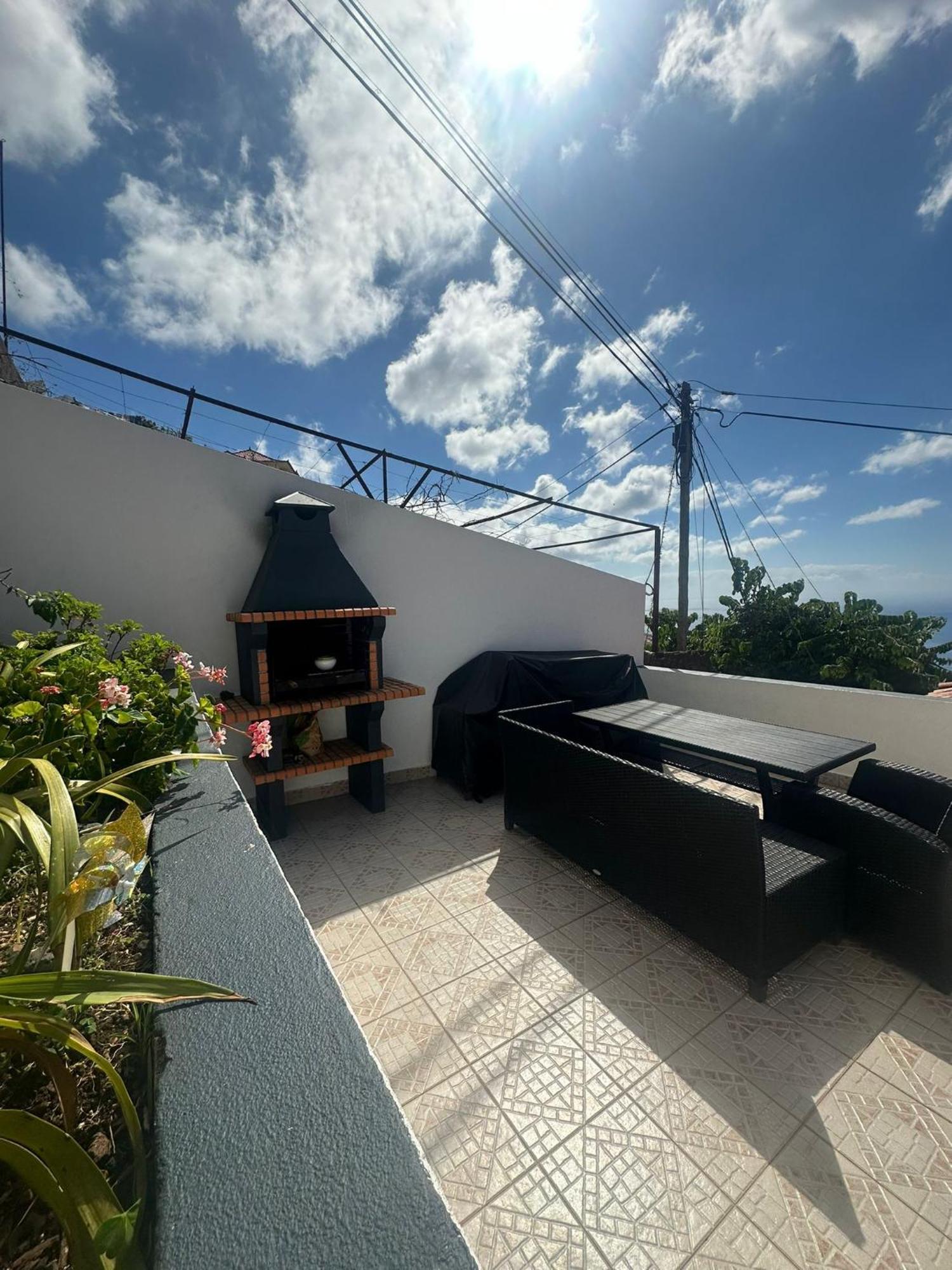 Villa The Hill View House à Funchal  Extérieur photo